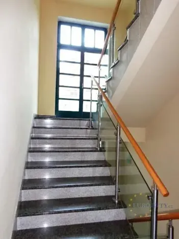 Pronájem bytu 1+kk, Praha - Podolí, Pravá, 35 m2
