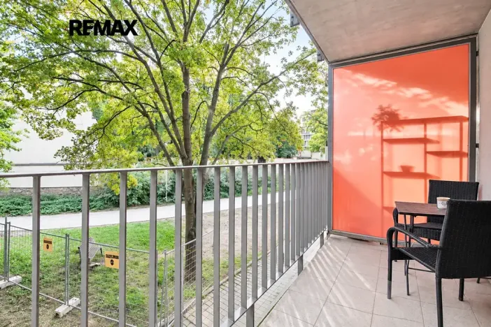 Prodej bytu 1+kk, Praha - Strašnice, Názovská, 35 m2