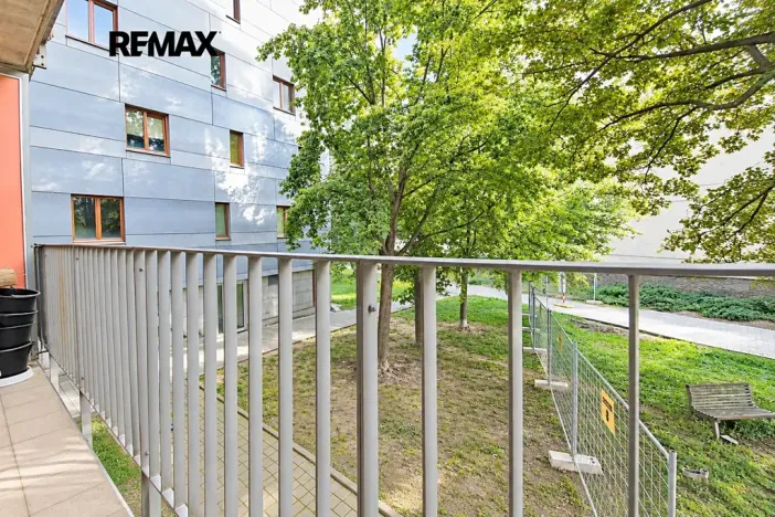 Prodej bytu 1+kk, Praha - Strašnice, Názovská, 35 m2