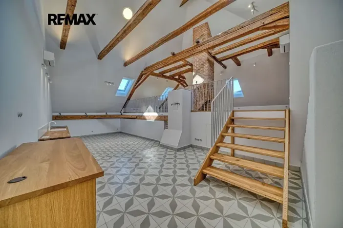 Pronájem atypického bytu, Kutná Hora, Kollárova, 123 m2