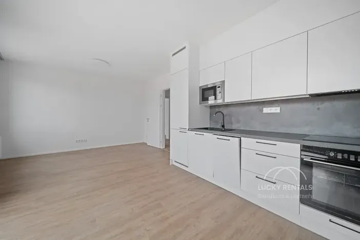 Pronájem bytu 1+kk, Praha - Chodov, Líbalova, 30 m2