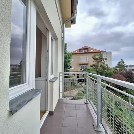 Pronájem bytu 2+1, Praha - Smíchov, Podbělohorská, 42 m2