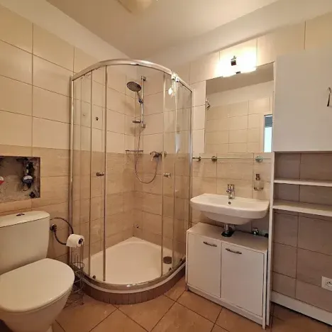 Pronájem bytu 2+1, Praha - Smíchov, Podbělohorská, 42 m2