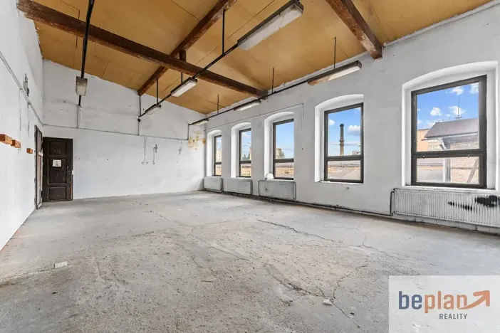Prodej obchodního prostoru, Varnsdorf, Dvořákova, 7660 m2
