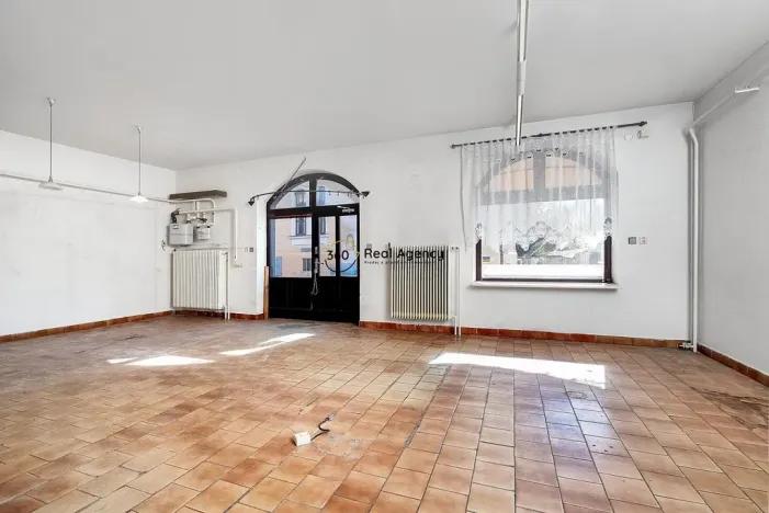 Prodej obchodního prostoru, Kamenice nad Lipou, Masarykova, 390 m2