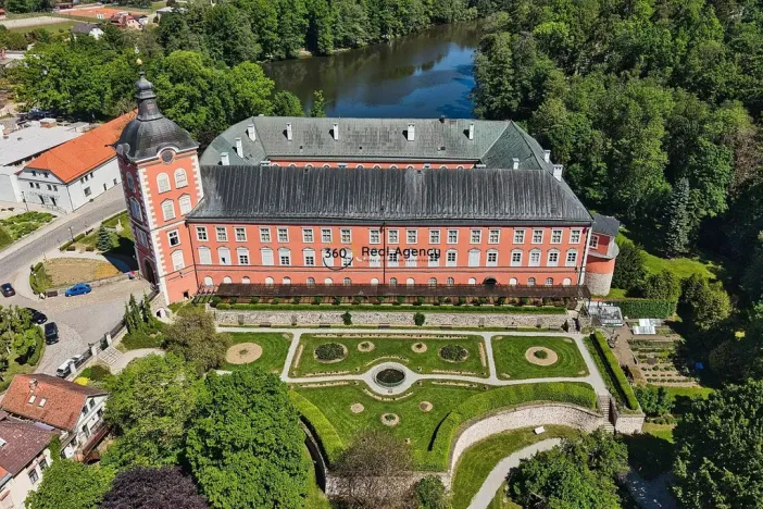 Prodej obchodního prostoru, Kamenice nad Lipou, Masarykova, 390 m2