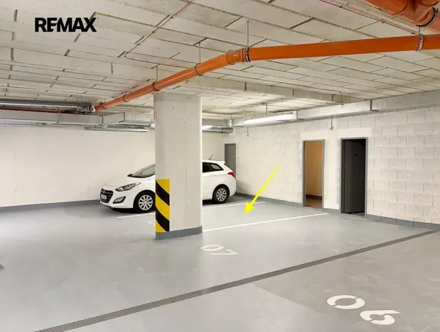 Pronájem garážového stání, Praha - Pitkovice, Mecháčková, 20 m2