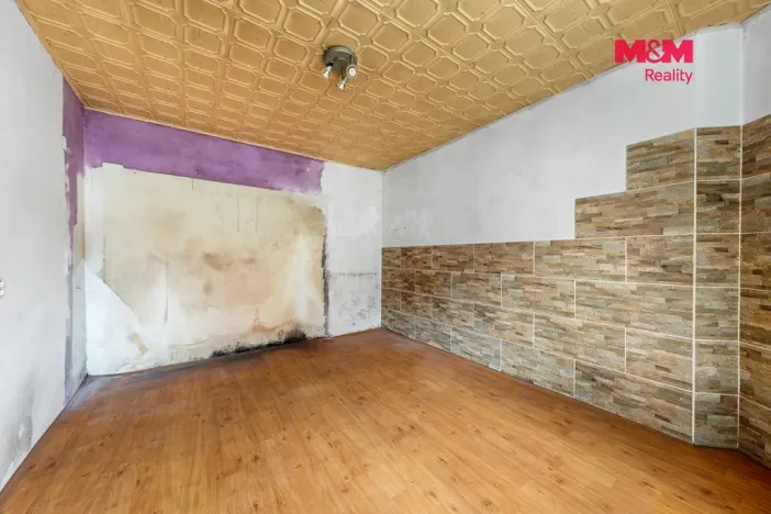 Prodej bytu 1+1, Povrly, Školní, 43 m2