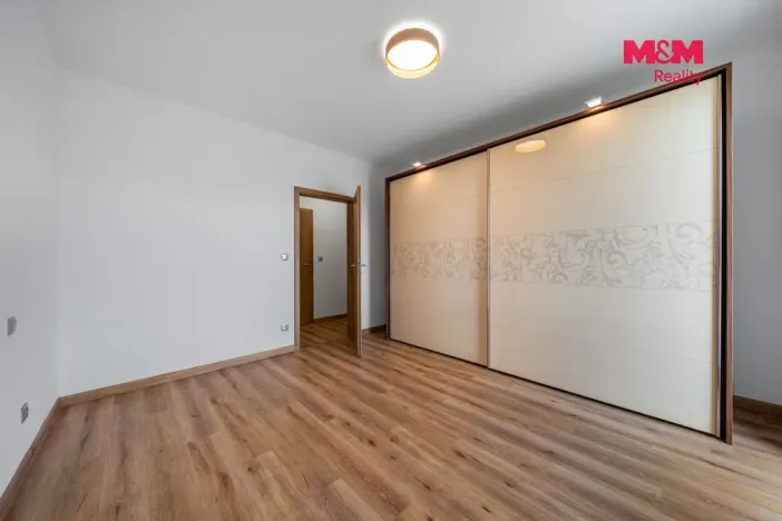 Prodej bytu 2+kk, Karlovy Vary - Rybáře, Sedlecká, 68 m2