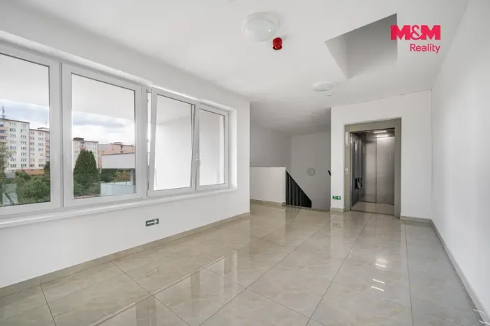 Prodej bytu 2+kk, Karlovy Vary - Rybáře, Sedlecká, 68 m2