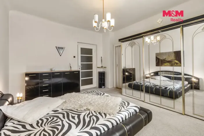 Prodej rodinného domu, Hradec Králové - Pražské Předměstí, Bezručova, 150 m2