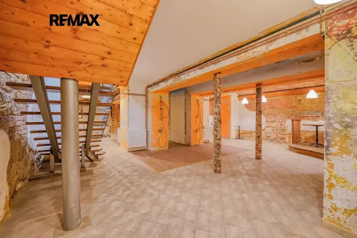 Pronájem obchodního prostoru, Plzeň, Bedřicha Smetany, 312 m2