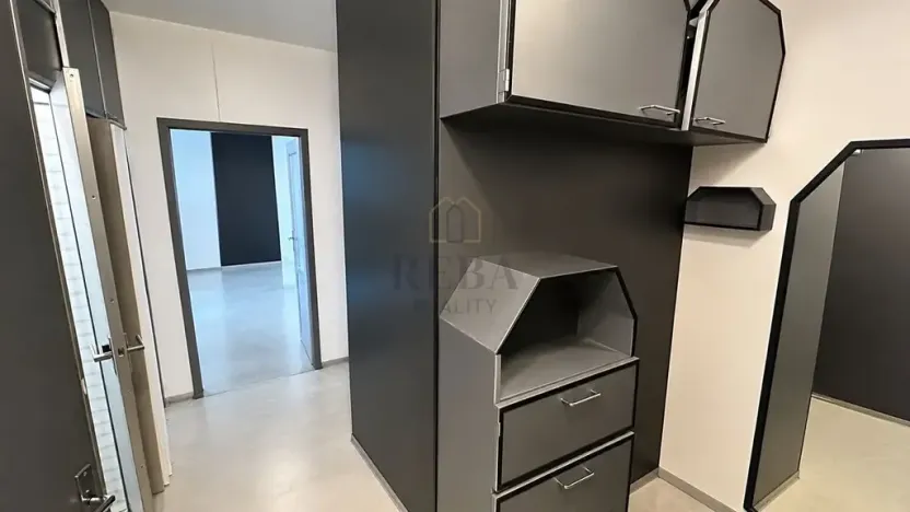 Prodej bytu 3+1, Karlovy Vary, Úvalská, 83 m2