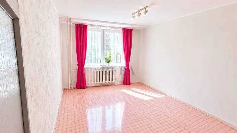 Prodej bytu 3+1, Karlovy Vary, Úvalská, 83 m2