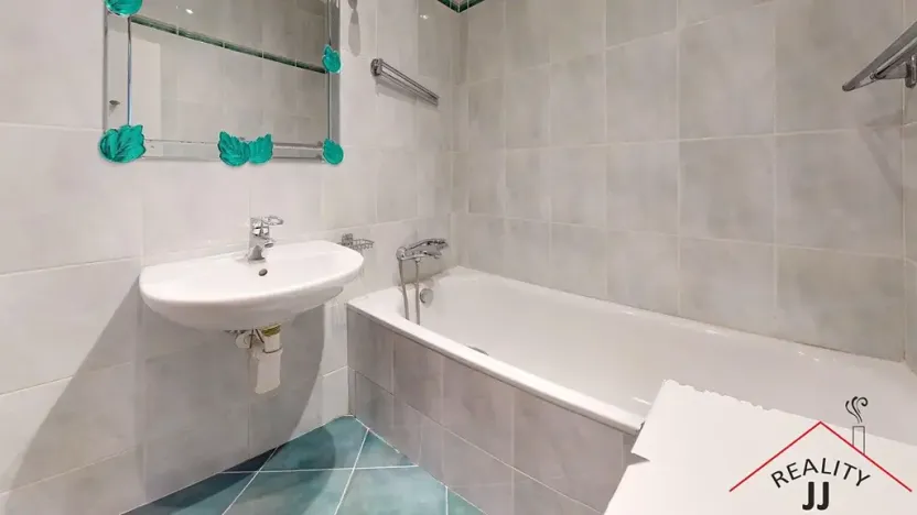 Prodej bytu 3+1, Praha - Troja, Mazurská, 74 m2