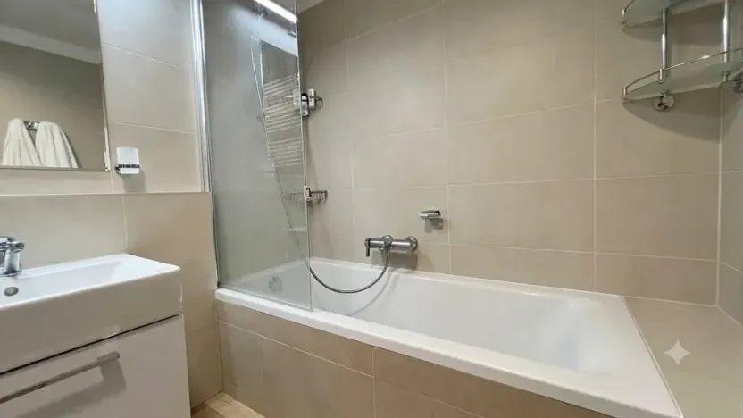 Pronájem bytu 3+kk, Praha - Holešovice, Komunardů, 100 m2