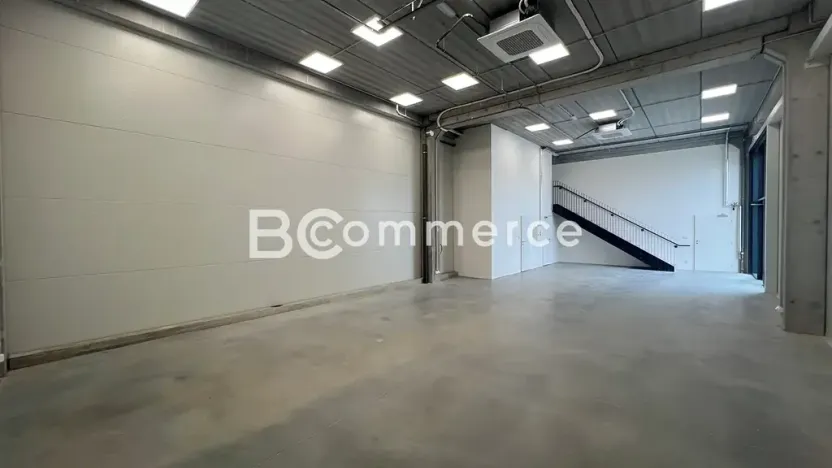 Pronájem skladu, Brno, 235 m2