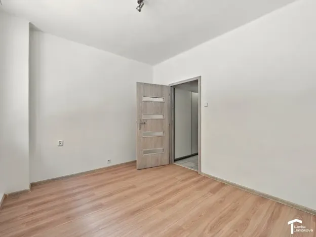 Prodej bytu 3+1, Pardubice - Zelené Předměstí, Sladkovského, 74 m2