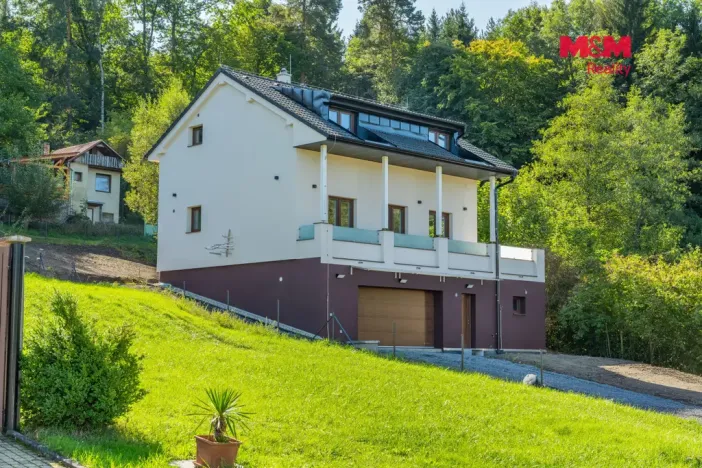 Prodej rodinného domu, Hradečno, 198 m2