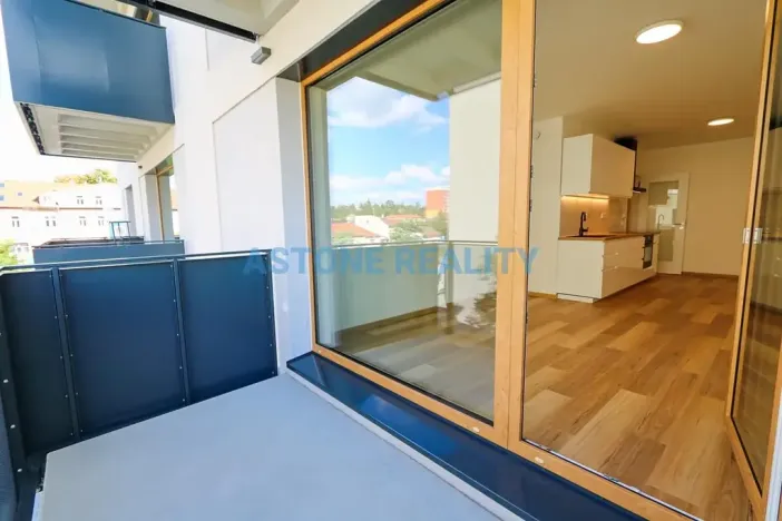 Pronájem bytu 1+kk, Praha - Modřany, Kolmanova, 37 m2