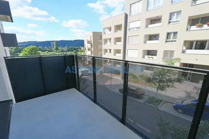 Pronájem bytu 1+kk, Praha - Modřany, Kolmanova, 37 m2