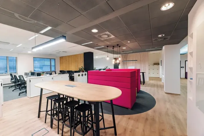 Pronájem kanceláře, Brno, Veveří, 950 m2
