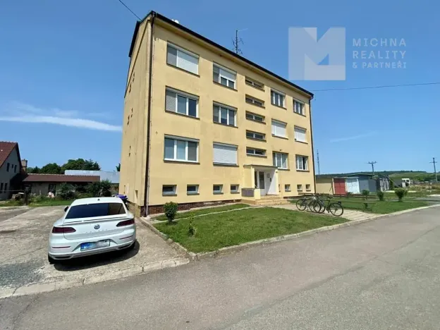 Prodej bytu 3+1, Březí, Nová, 72 m2