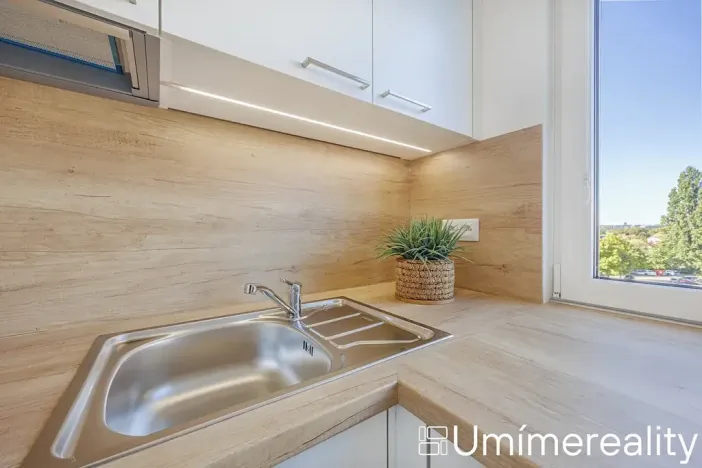Prodej bytu 1+kk, Praha - Chodov, Valentova, 30 m2
