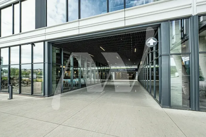 Pronájem kanceláře, Praha - Holešovice, Pod dráhou, 673 m2