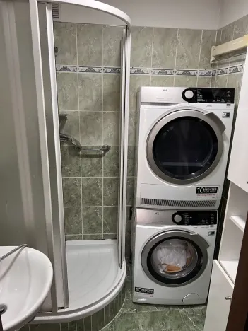 Prodej bytu 3+1, Karlovy Vary, Okružní, 67 m2