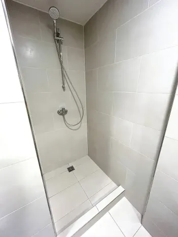 Pronájem bytu 1+kk, Praha - Vysočany, Poděbradská, 30 m2