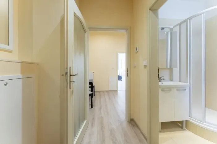 Pronájem bytu 1+1, Praha - Vinohrady, Máchova, 40 m2