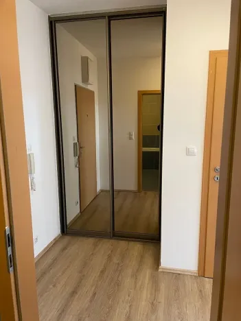 Pronájem bytu 2+kk, Praha - Vysočany, Kabešova, 56 m2