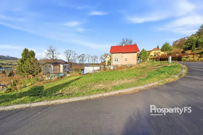 Prodej pozemku, Velké Březno, 728 m2