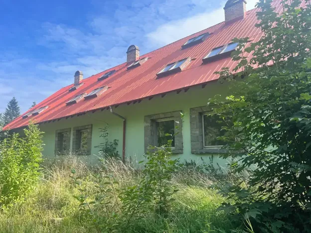 Dražba činžovního domu, Komorní Lhotka, 1000 m2