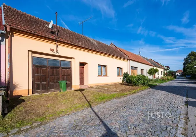 Prodej rodinného domu, Modrá, 102 m2