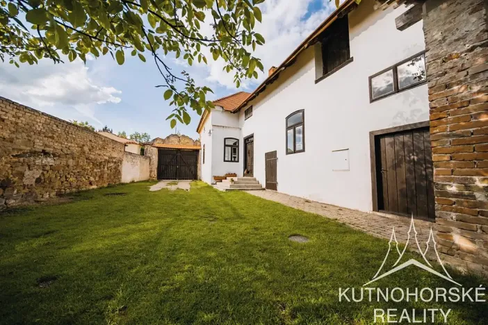 Prodej rodinného domu, Velenka, 414 m2
