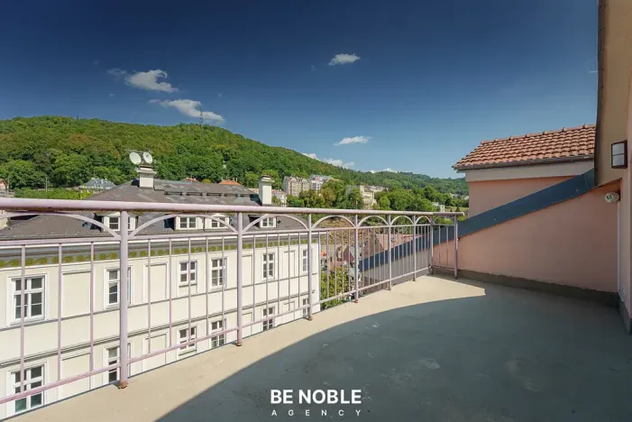 Prodej bytu 3+kk, Karlovy Vary, Zámecký vrch, 108 m2