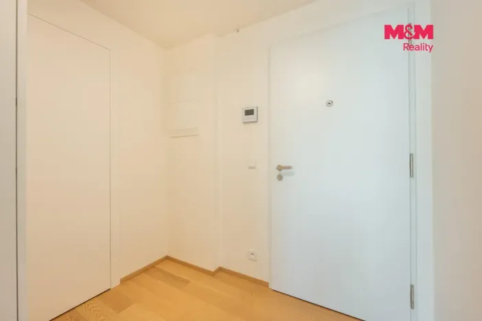 Pronájem bytu 1+kk, Praha - Michle, Hodonínská, 34 m2