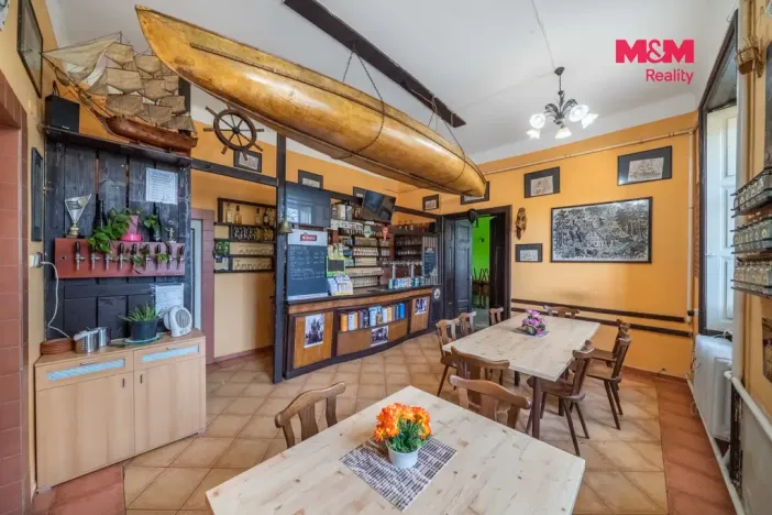 Prodej restaurace, Zvíkovec, 275 m2