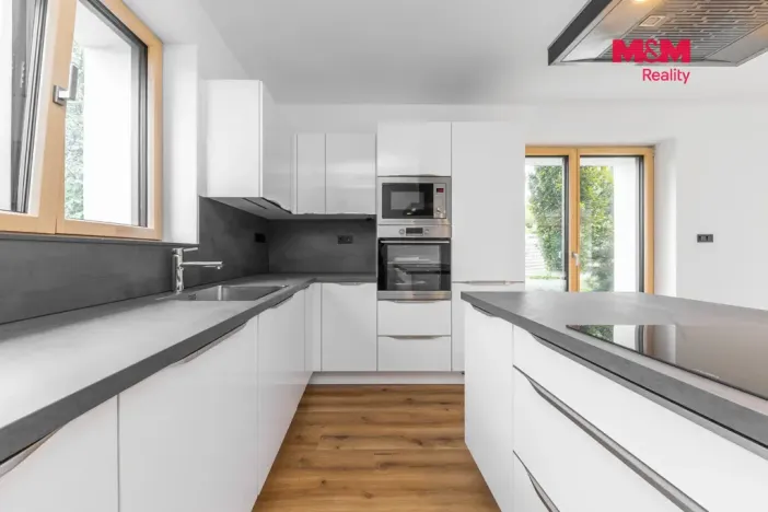 Prodej rodinného domu, Černá Hora, Na Prášilkách, 258 m2