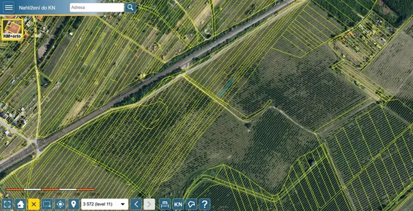 Prodej sadu/vinice, Lužice, 3039 m2