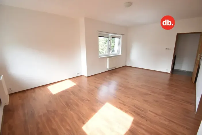 Pronájem bytu 2+1, Karlovy Vary, Modenská, 56 m2
