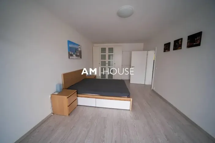 Pronájem bytu 2+kk, Praha - Karlín, Sokolovská, 77 m2