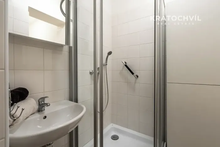 Pronájem bytu 3+kk, Praha - Karlín, U nádražní lávky, 101 m2