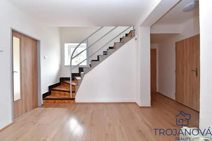 Pronájem rodinného domu, Benešov, Nezvalova, 250 m2