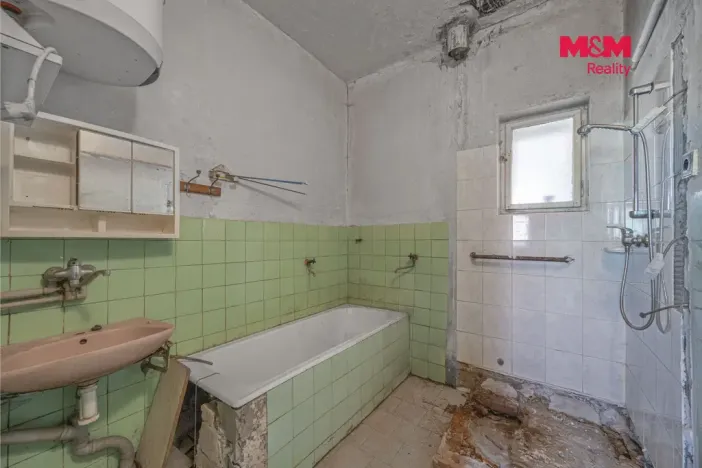 Prodej rodinného domu, Šárovcova Lhota, 160 m2