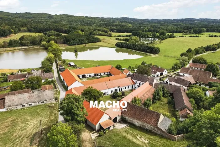 Prodej zemědělské usedlosti, Žďár, 181 m2