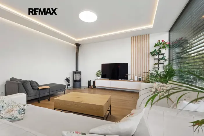 Pronájem bytu 5+kk, Říčany, Táborská, 199 m2