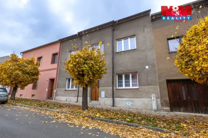 Prodej činžovního domu, Louny, Karlova, 193 m2